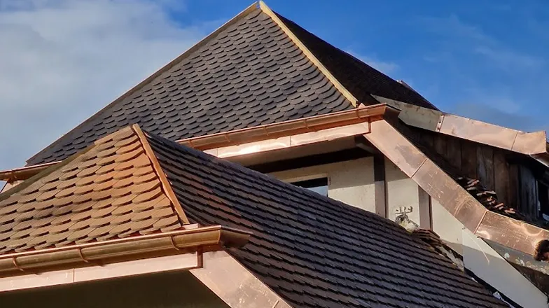 Installation fenêtre de toit Velux, charpentier Haute-Savoie